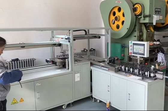 Macchina senza equipaggio 220V 5.5KW di fabbricazione di filtro dell'aria del filtro dalla tasca della gestione